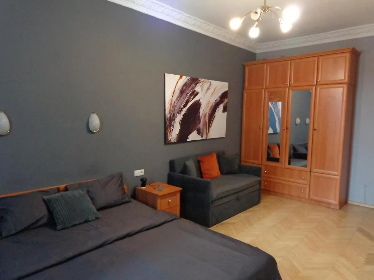 Apartments Basseyna Street The Center Of City -Three Separate Bedroom Kiev