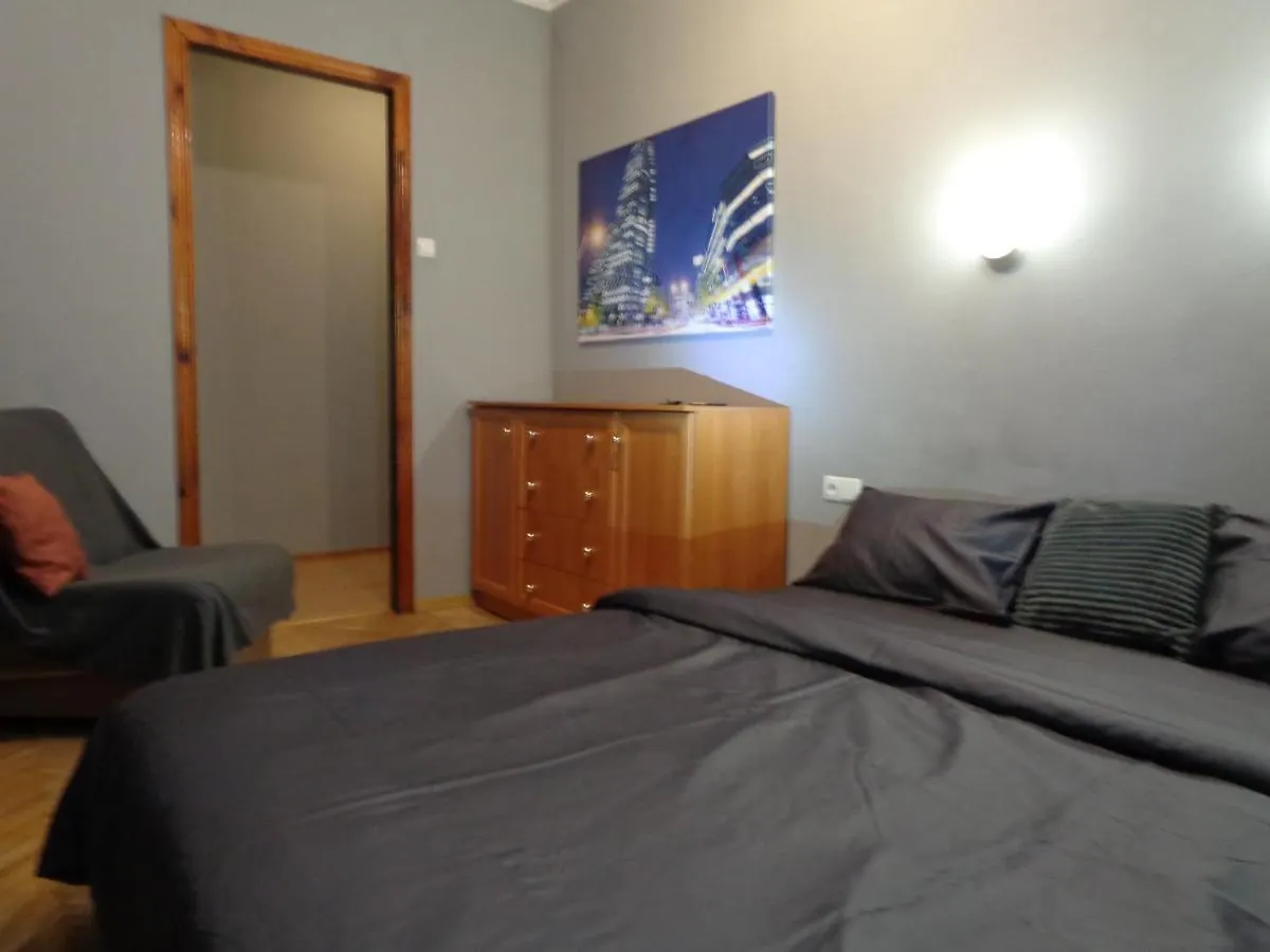 Apartments Basseyna Street The Center Of City -Three Separate Bedroom Kiev